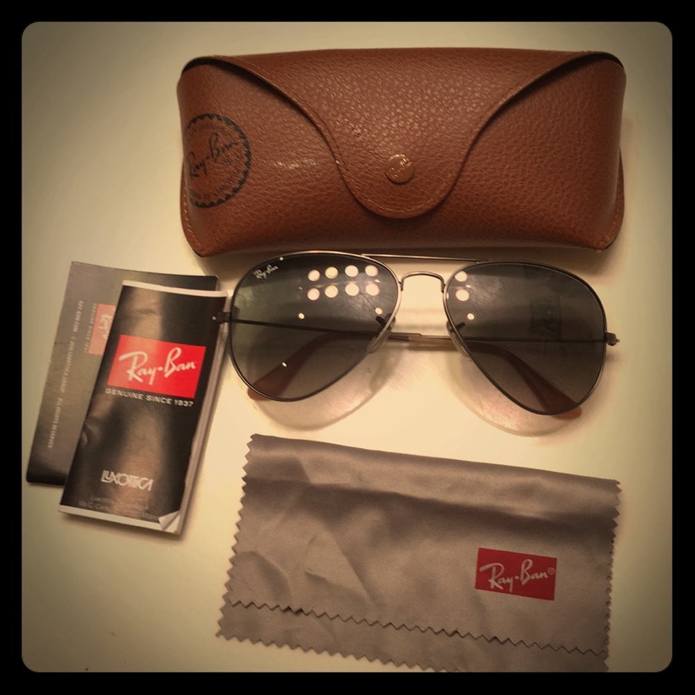 Ray-Ban Aviator Shades